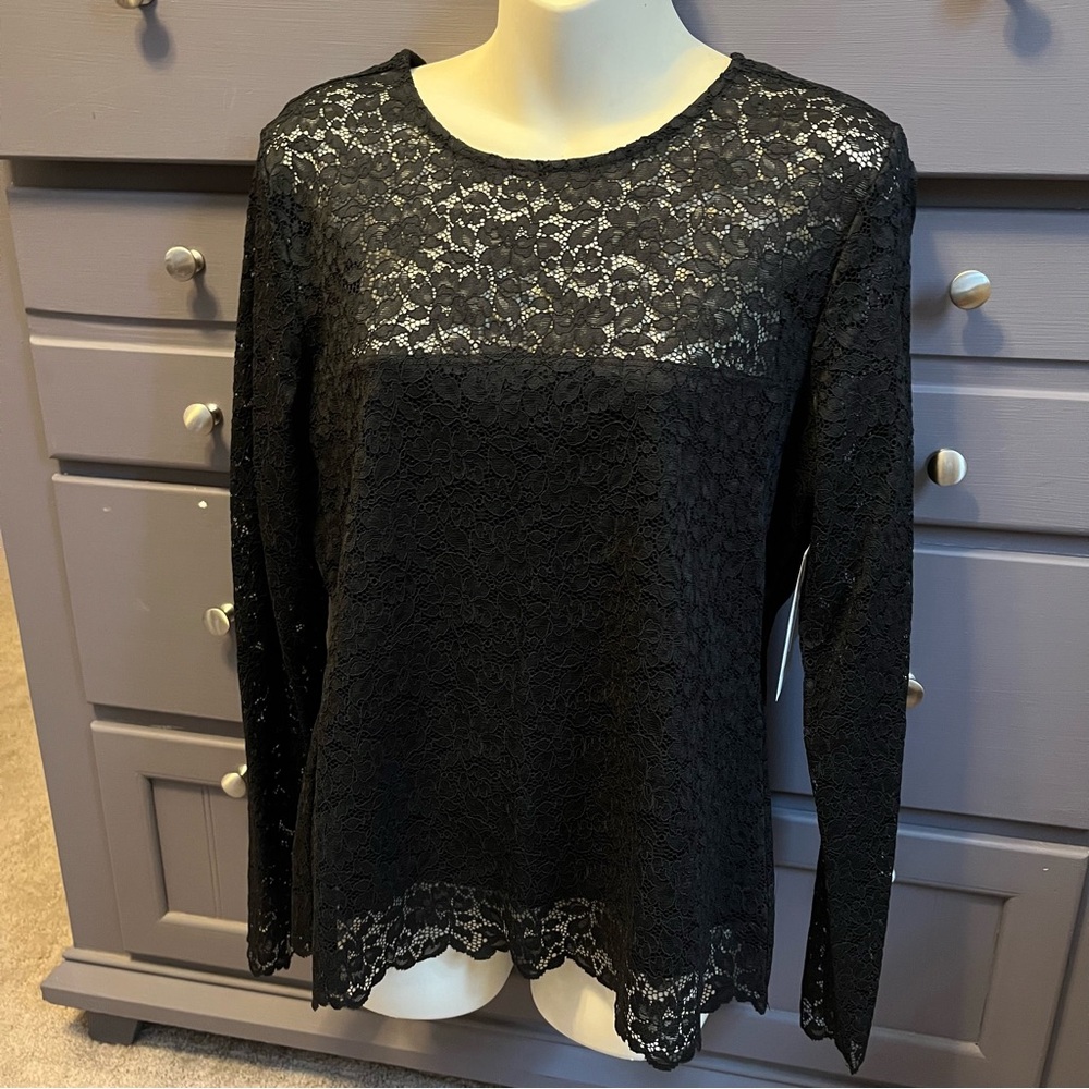 🆕 Elegant Black Lace Women's Top